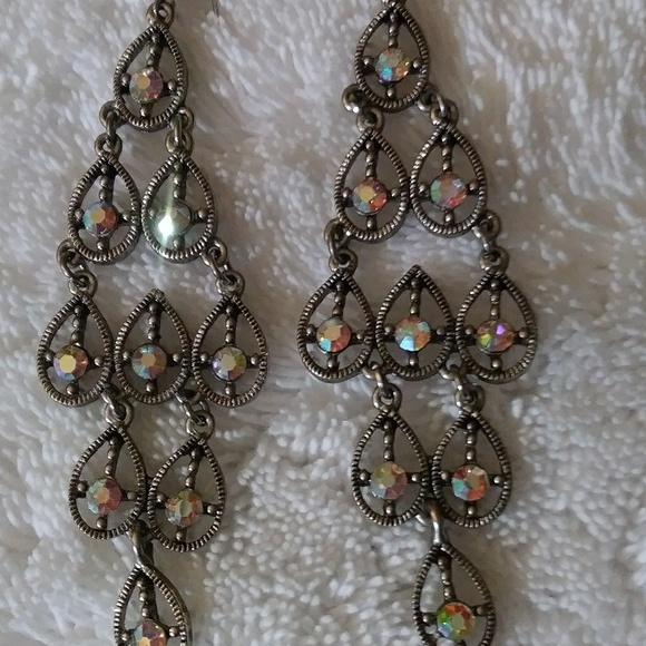 Vintage Silver Plated AB Crystal Earrings🌷 - Picture 3 of 4